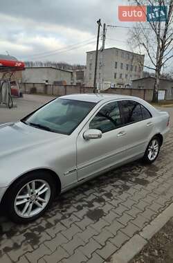 Седан Mercedes-Benz C-Class 2003 в Коростені