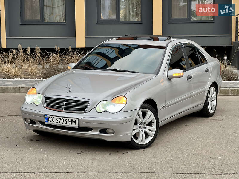 Седан Mercedes-Benz C-Class 2002 в Черкасах