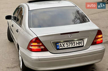 Седан Mercedes-Benz C-Class 2002 в Черкасах