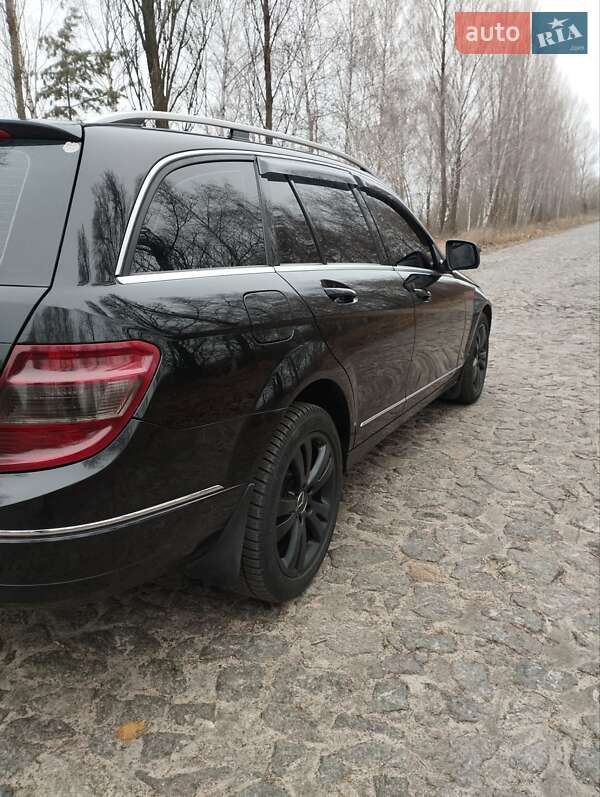 Універсал Mercedes-Benz C-Class 2008 в Житомирі