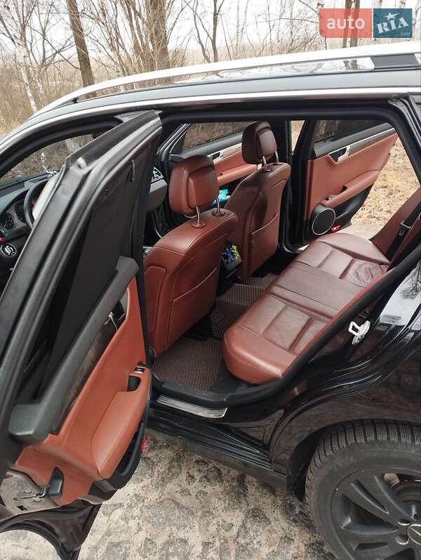 Універсал Mercedes-Benz C-Class 2008 в Житомирі