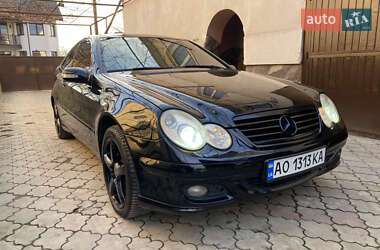Купе Mercedes-Benz C-Class 2004 в 