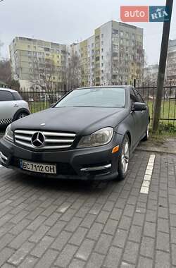 Седан Mercedes-Benz C-Class 2011 в Львове