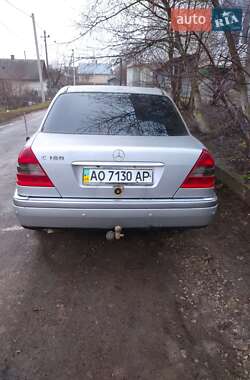 Седан Mercedes-Benz C-Class 1994 в Волочиську