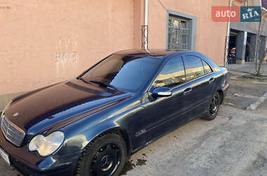 Седан Mercedes-Benz C-Class 2002 в Ужгороде