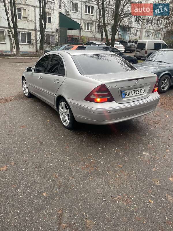 Седан Mercedes-Benz C-Class 2000 в Києві