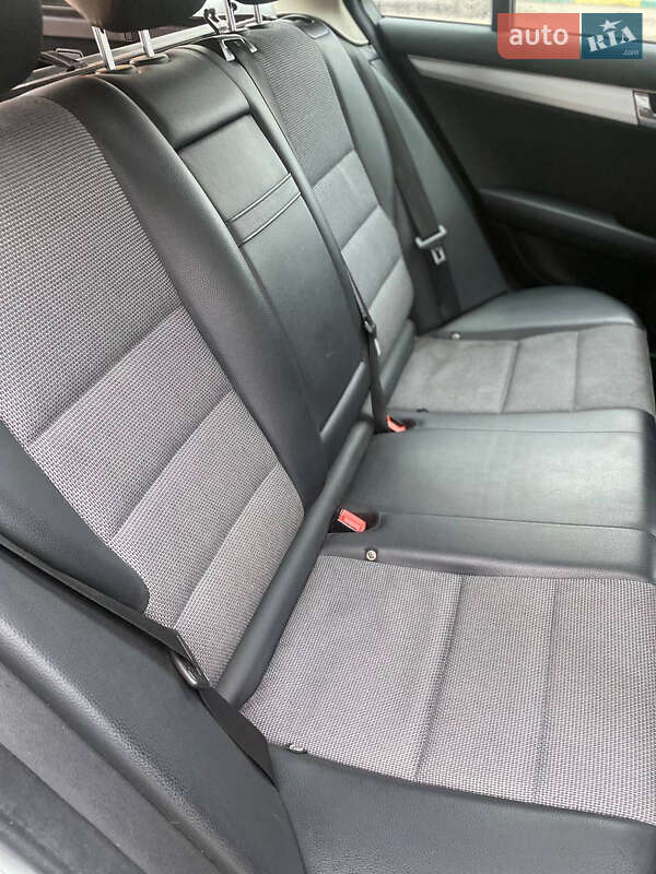 Універсал Mercedes-Benz C-Class 2008 в Гнівані