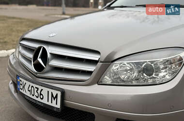 Седан Mercedes-Benz C-Class 2008 в Ровно