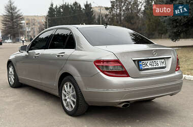 Седан Mercedes-Benz C-Class 2008 в Ровно