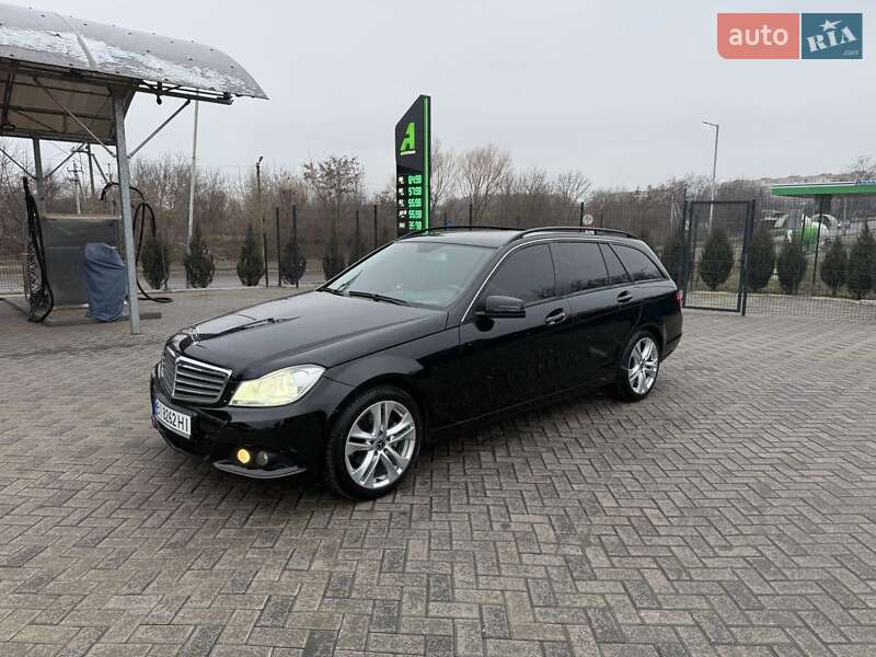 Універсал Mercedes-Benz C-Class 2012 в Полтаві