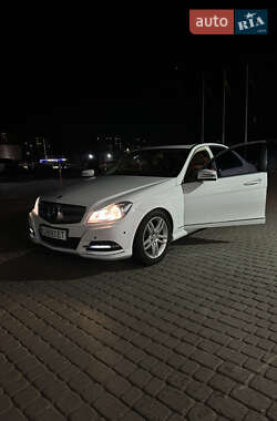 Седан Mercedes-Benz C-Class 2013 в Львові