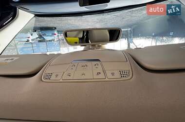Седан Mercedes-Benz C-Class 2017 в 
