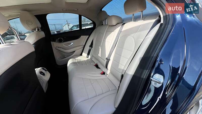 Седан Mercedes-Benz C-Class 2017 в Львове