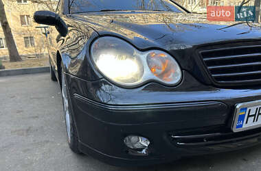 Универсал Mercedes-Benz C-Class 2006 в 