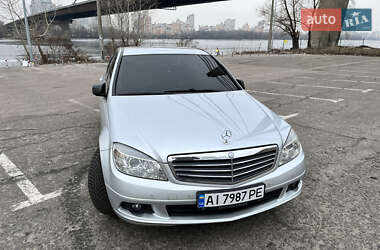 Седан Mercedes-Benz C-Class 2010 в Києві