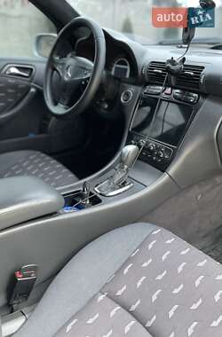 Купе Mercedes-Benz C-Class 2003 в 