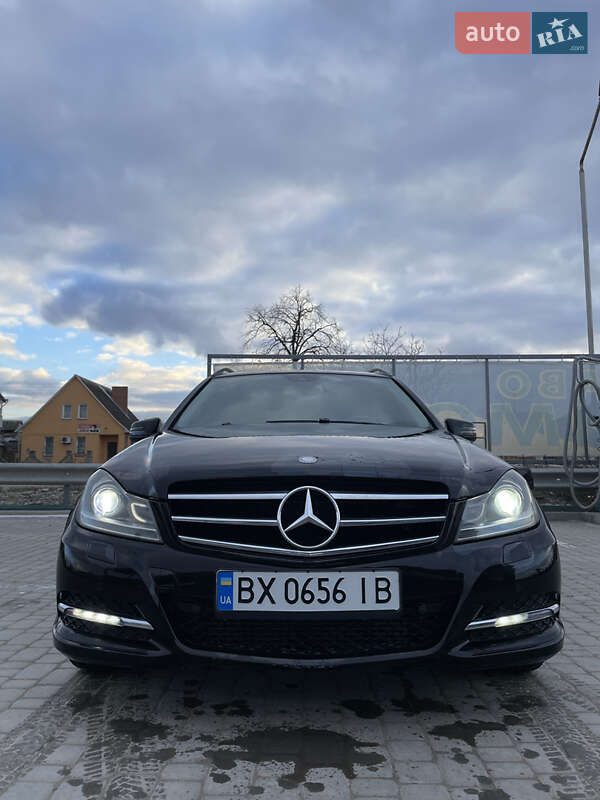 Универсал Mercedes-Benz C-Class 2013 в Каменец-Подольском