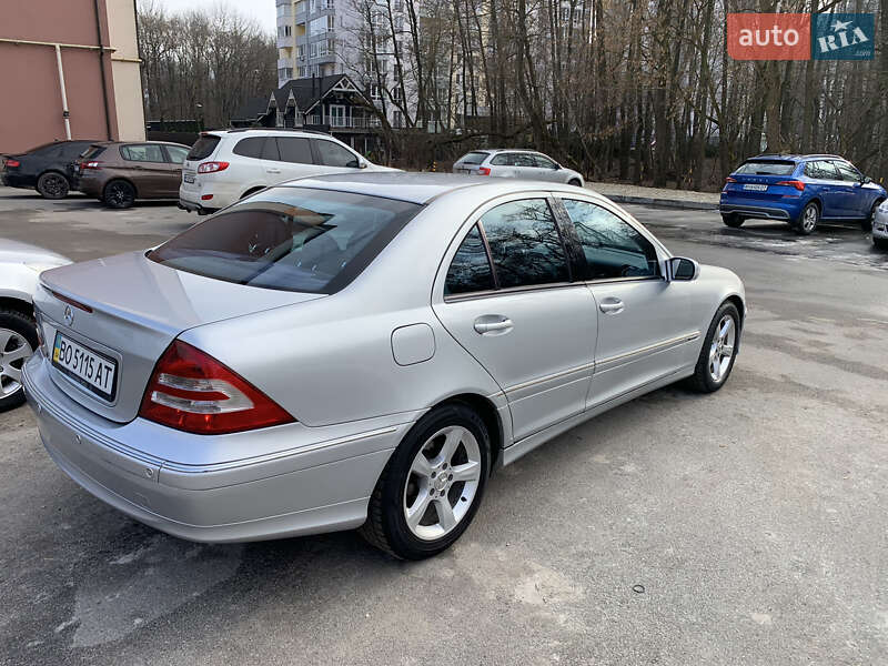 Седан Mercedes-Benz C-Class 2005 в Тернополе