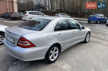 Седан Mercedes-Benz C-Class 2005 в 