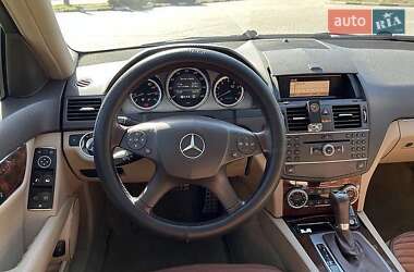 Седан Mercedes-Benz C-Class 2011 в 
