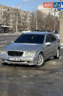 Седан Mercedes-Benz C-Class 2001 в Запоріжжі