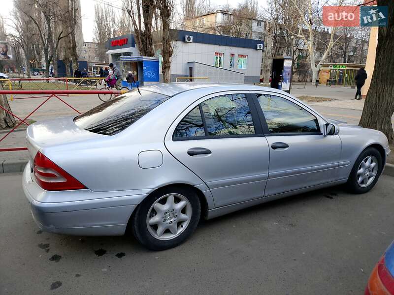 Mercedes-Benz C-Class 2001