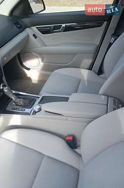 Универсал Mercedes-Benz C-Class 2010 в 