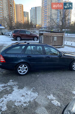 Универсал Mercedes-Benz C-Class 2004 в Киеве