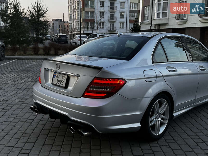 Седан Mercedes-Benz C-Class 2012 в Коломые