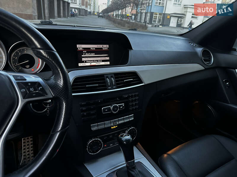 Седан Mercedes-Benz C-Class 2012 в Коломые