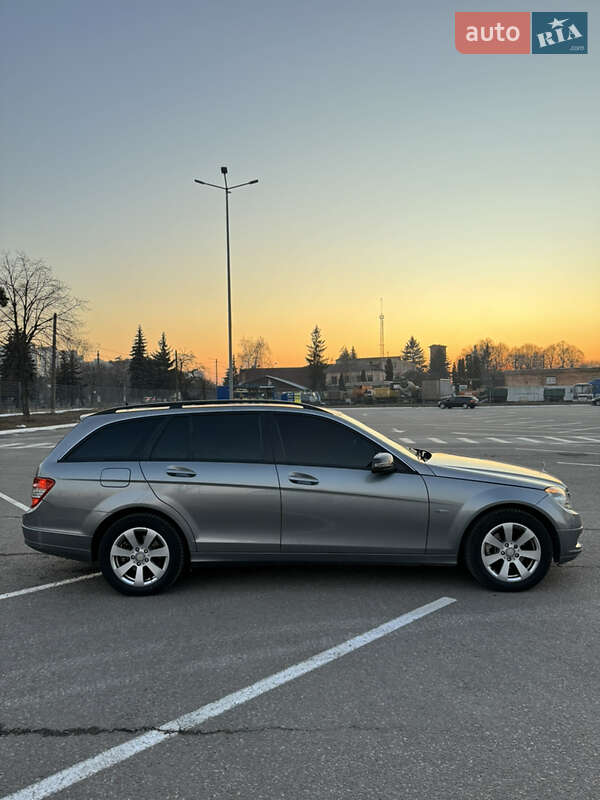 Универсал Mercedes-Benz C-Class 2010 в Житомире фото 4 Универсал Mercedes-Benz C-Class 2010 в Житомире