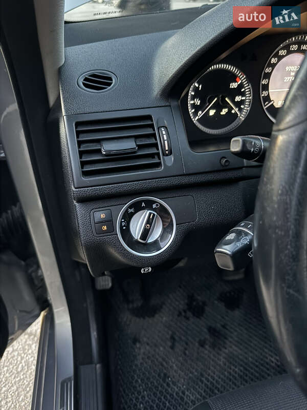 Универсал Mercedes-Benz C-Class 2010 в Житомире фото 27 Универсал Mercedes-Benz C-Class 2010 в Житомире