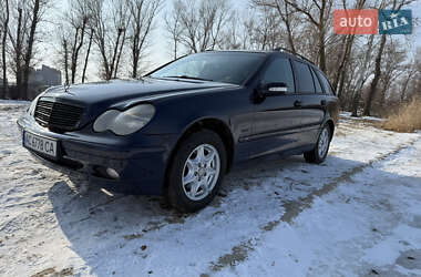 Універсал Mercedes-Benz C-Class 2002 в Дніпрі