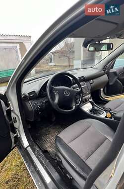 Универсал Mercedes-Benz C-Class 2004 в 