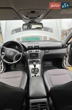 Универсал Mercedes-Benz C-Class 2004 в 