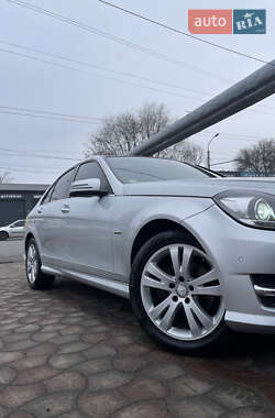 Седан Mercedes-Benz C-Class 2013 в Дніпрі