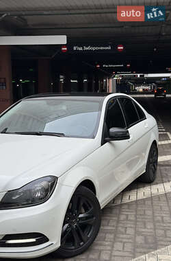 Седан Mercedes-Benz C-Class 2011 в 