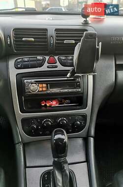 Седан Mercedes-Benz C-Class 2000 в 