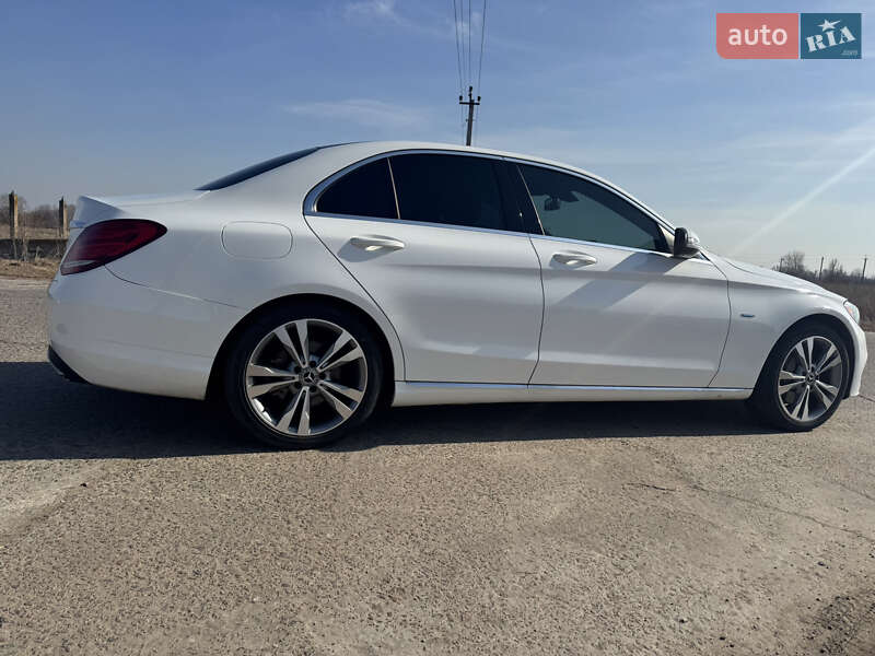 Седан Mercedes-Benz C-Class 2017 в Киеве