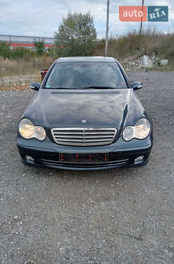 Седан Mercedes-Benz C-Class 2004 в Збараже