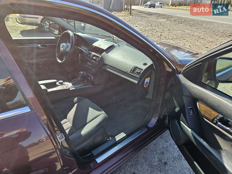 Седан Mercedes-Benz C-Class 2008 в Ужгороде фото 12 Седан Mercedes-Benz C-Class 2008 в Ужгороде