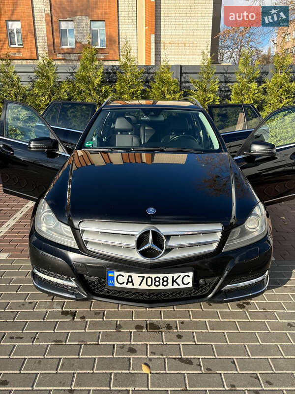 Універсал Mercedes-Benz C-Class 2012 в Черкасах