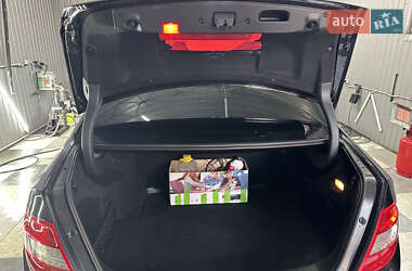 Седан Mercedes-Benz C-Class 2007 в 