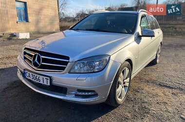 Универсал Mercedes-Benz C-Class 2010 в Черкассах