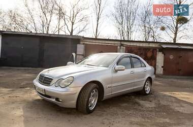 Седан Mercedes-Benz C-Class 2002 в Львове