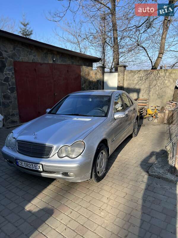 Седан Mercedes-Benz C-Class 2001 в Черновцах