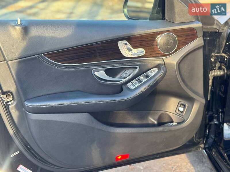 Седан Mercedes-Benz C-Class 2015 в Киеве