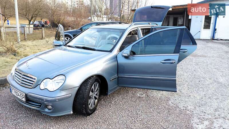 Универсал Mercedes-Benz C-Class 2004 в Львове
