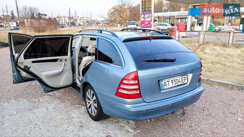Универсал Mercedes-Benz C-Class 2004 в Львове