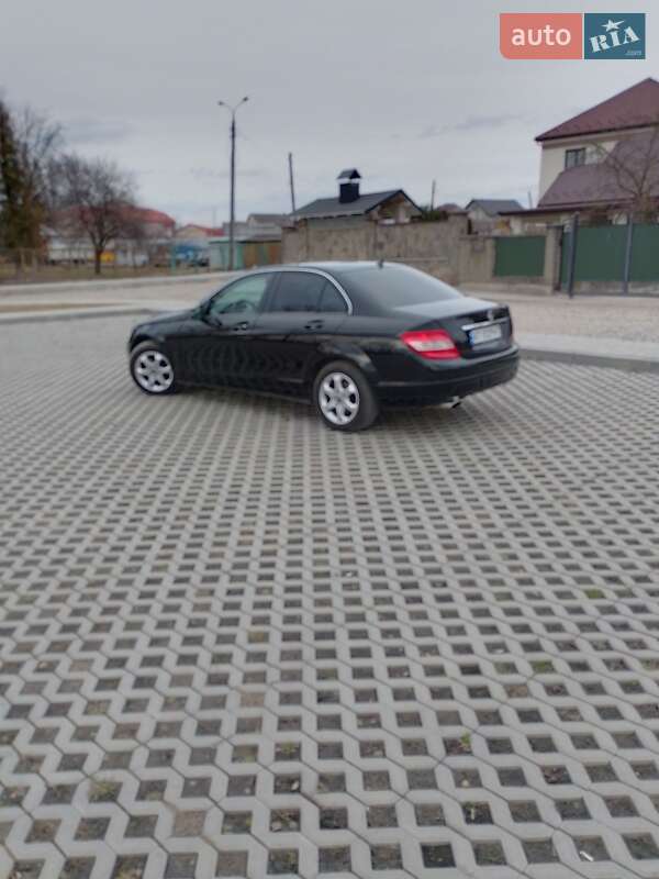 Седан Mercedes-Benz C-Class 2009 в Ивано-Франковске